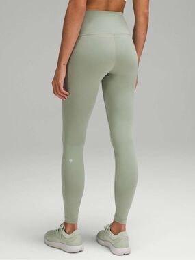 Sold /// Women’s Wunder Train High-Rise Tights - Laurel Green - Size 4